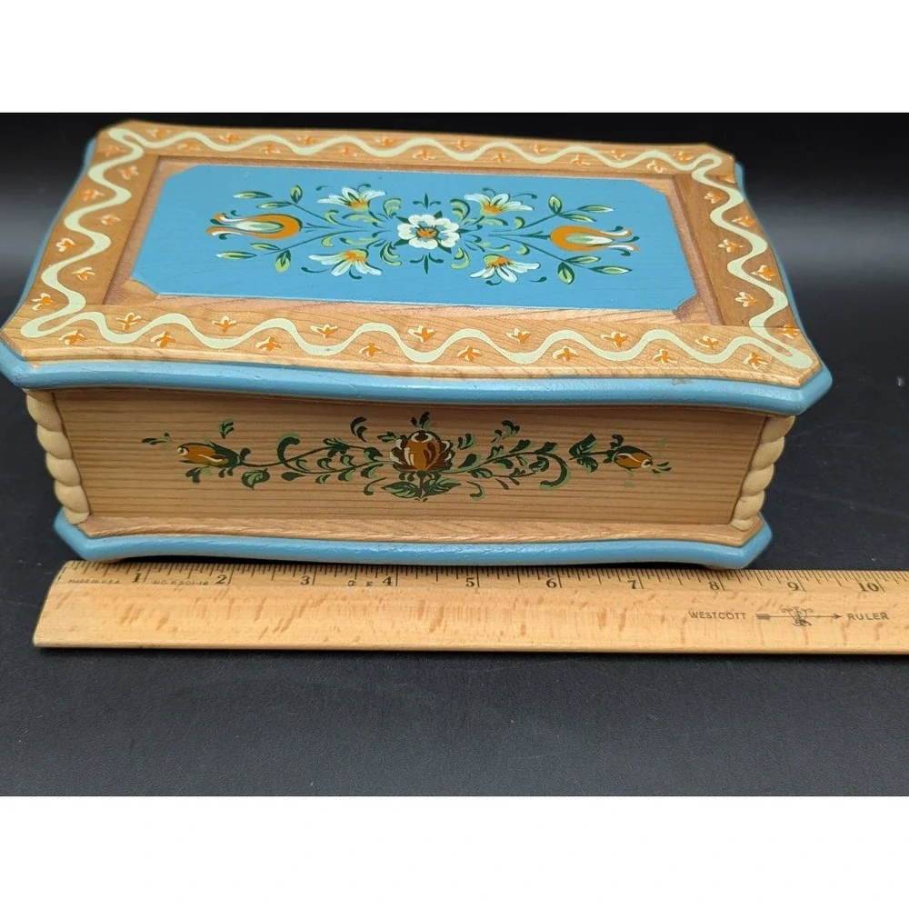 VTG Tole Paint Folk Art Wooden Music Jewelry Box Red Felt Lined 8.5 x 5 x 3.5